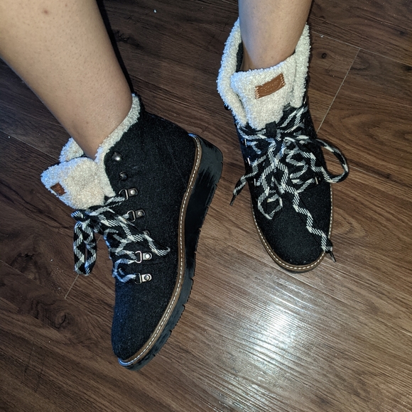 Dr. Scholl's Waterproof booties - Picture 8 of 9